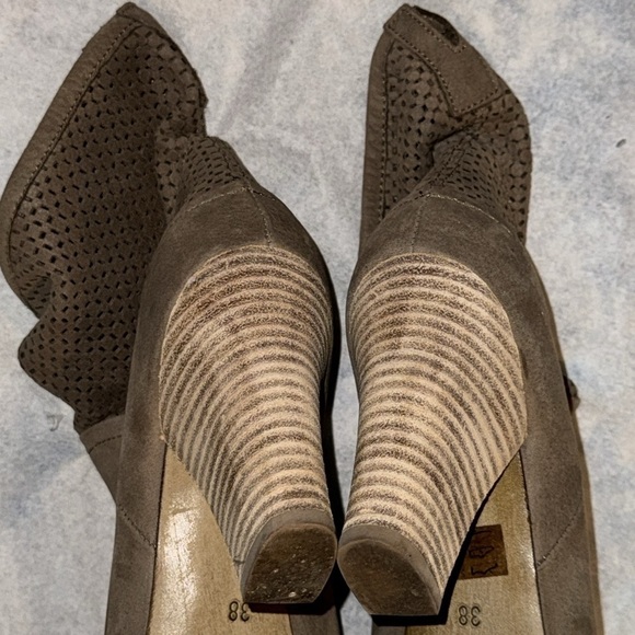 Cordani Philly perforated slouch almond front dark tan boots booties Sz 38 EU - Picture 11 of 14